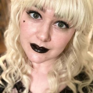 Meet your Posher, Darla